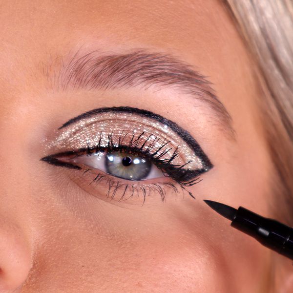 Ultimate Felt Tip Eyeliner - solid black - MakeupMekka